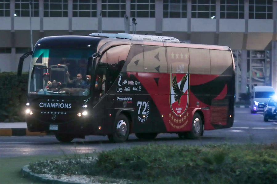 الدوري الممتاز| الأهلي يصل استاد القاهرة استعدادًا لمباراة سيراميكا كليوباترا