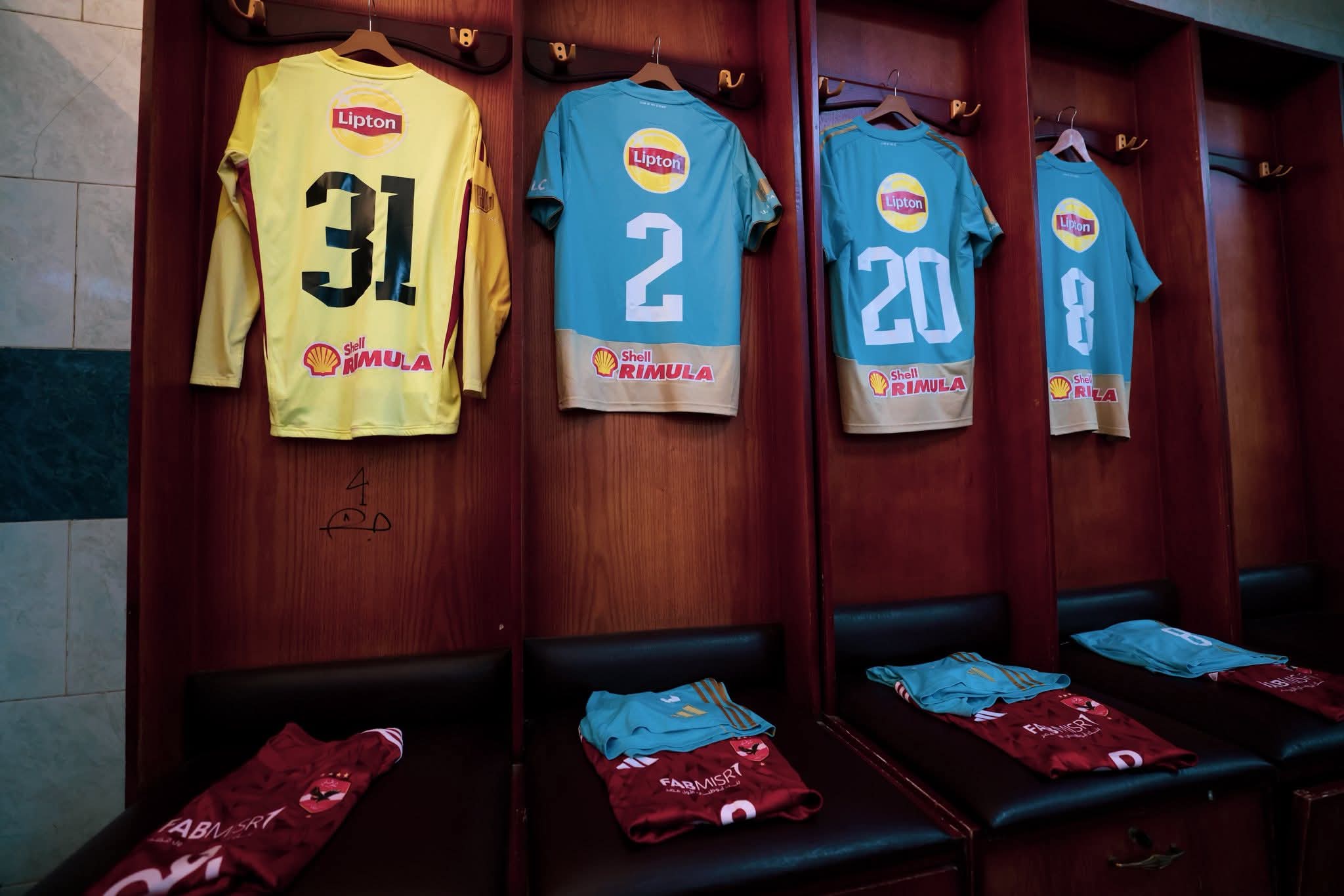 الدوري الممتاز| الأهلي يصل استاد الكلية الحربية استعدادَا لمباراة حرس الحدود