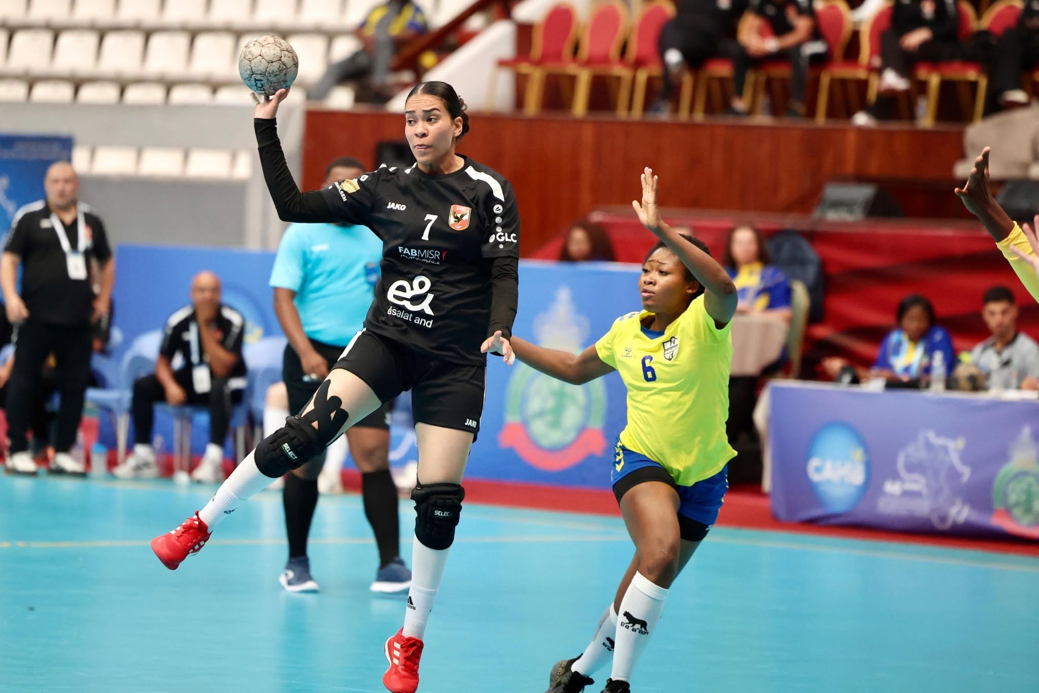 «سيدات يد الأهلي» يواجه النواصر المغربي ببطولة إفريقيا