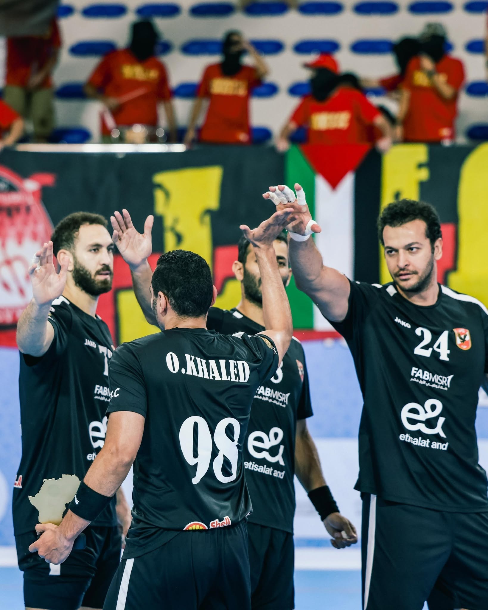 «رجال يد الأهلي» يواجه «فاب» الكاميروني بنصف نهائي بطولة إفريقيا