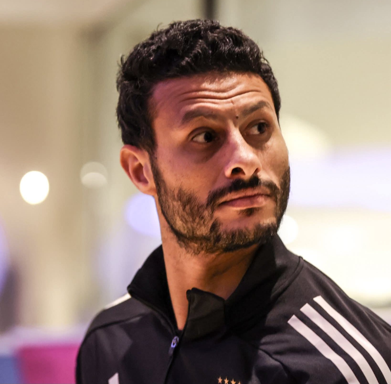 السوبر المصري| الأهلي يتوجه إلى استاد هزاع بن زايد استعدادًا لمباراة سيراميكا كليوباترا