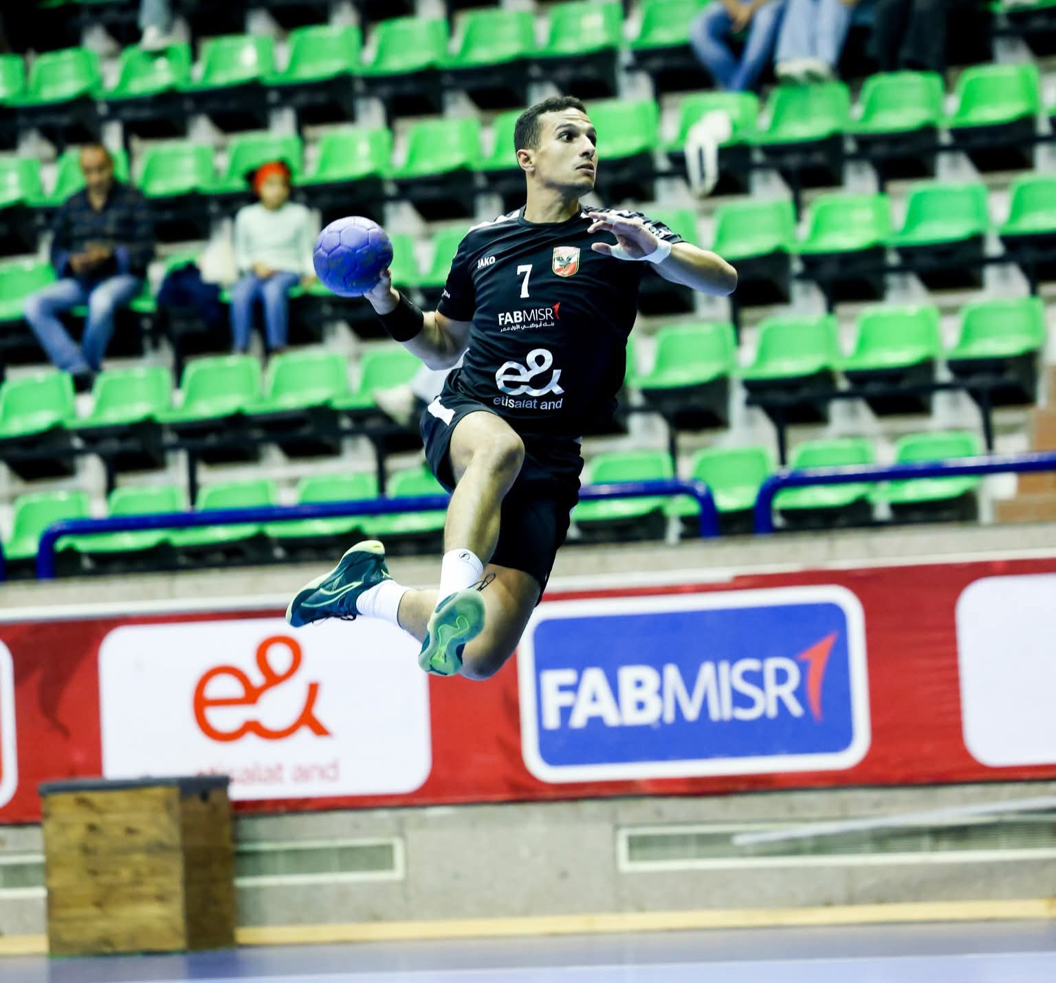 «رجال يد الأهلي» يواجه الطيران في بطولة الدوري