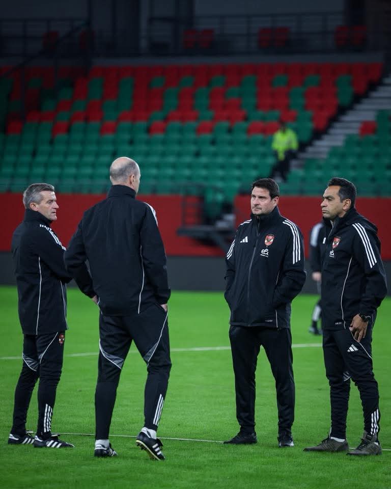 دوري أبطال إفريقيا| محاضرة فنية للاعبي الأهلي قبل التحرك إلى ملعب مولاي الحسن