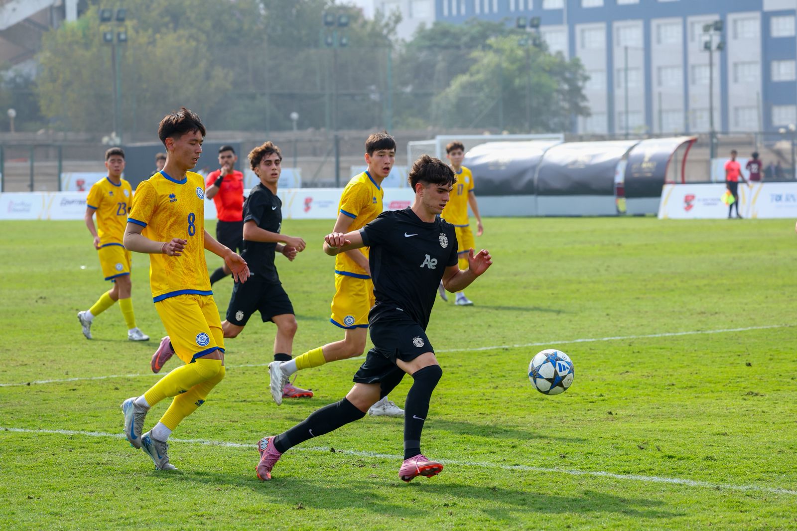 بطولة الأهلي الدولية| سبورتنج لشبونة يتعادل مع منتخب كازاخستان