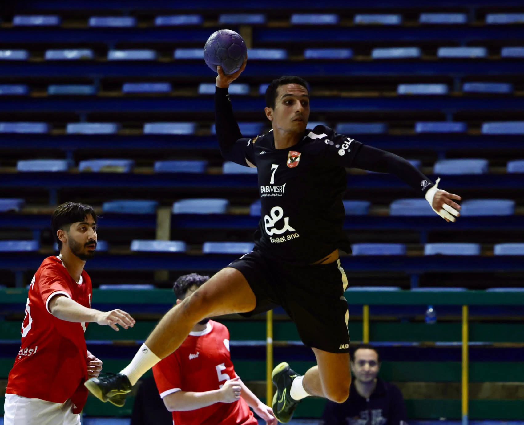 «رجال يد الأهلي» يواجه سبورتنج في الدوري