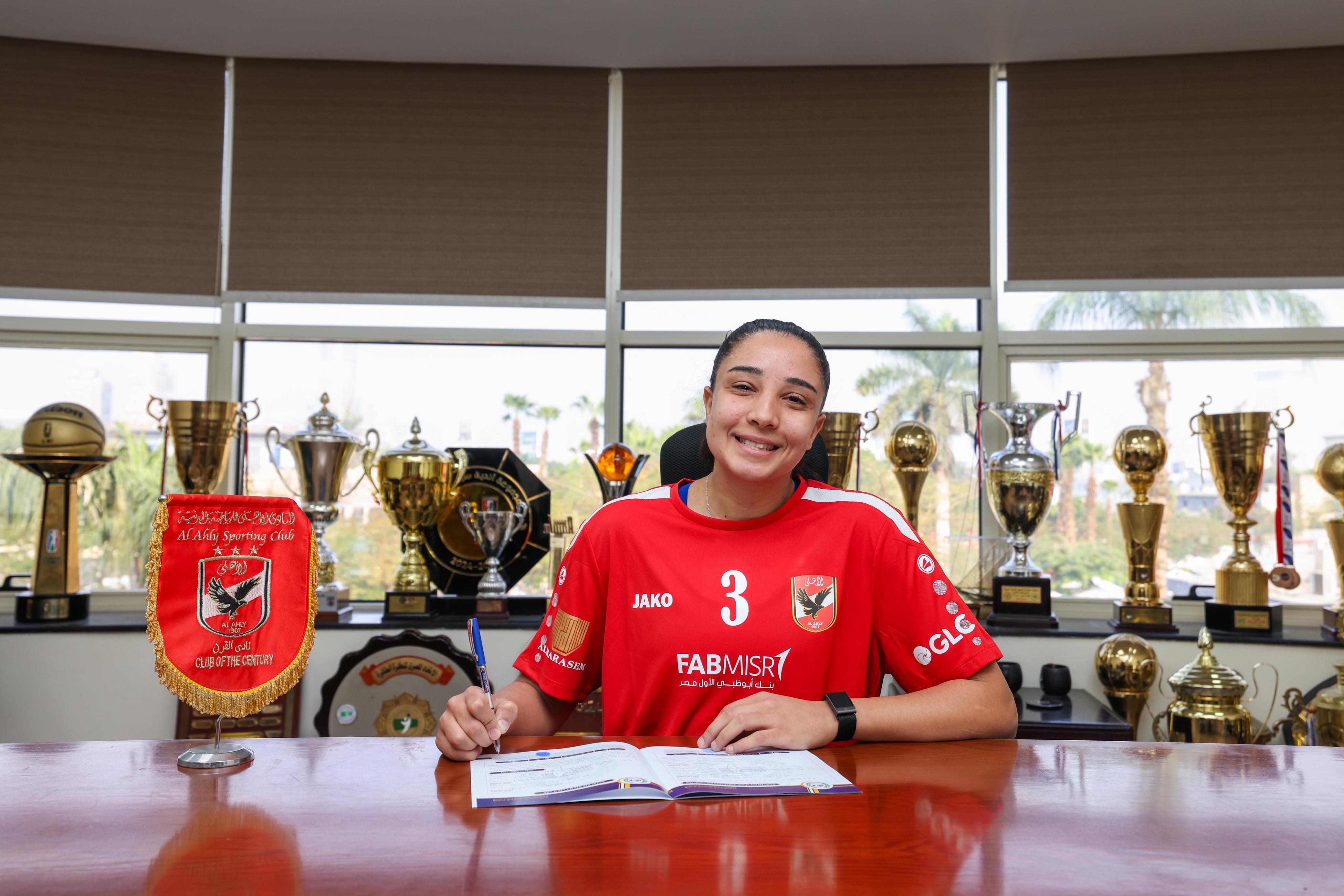 الأهلي يتعاقد مع آية النادي لتدعيم «سيدات الطائرة»