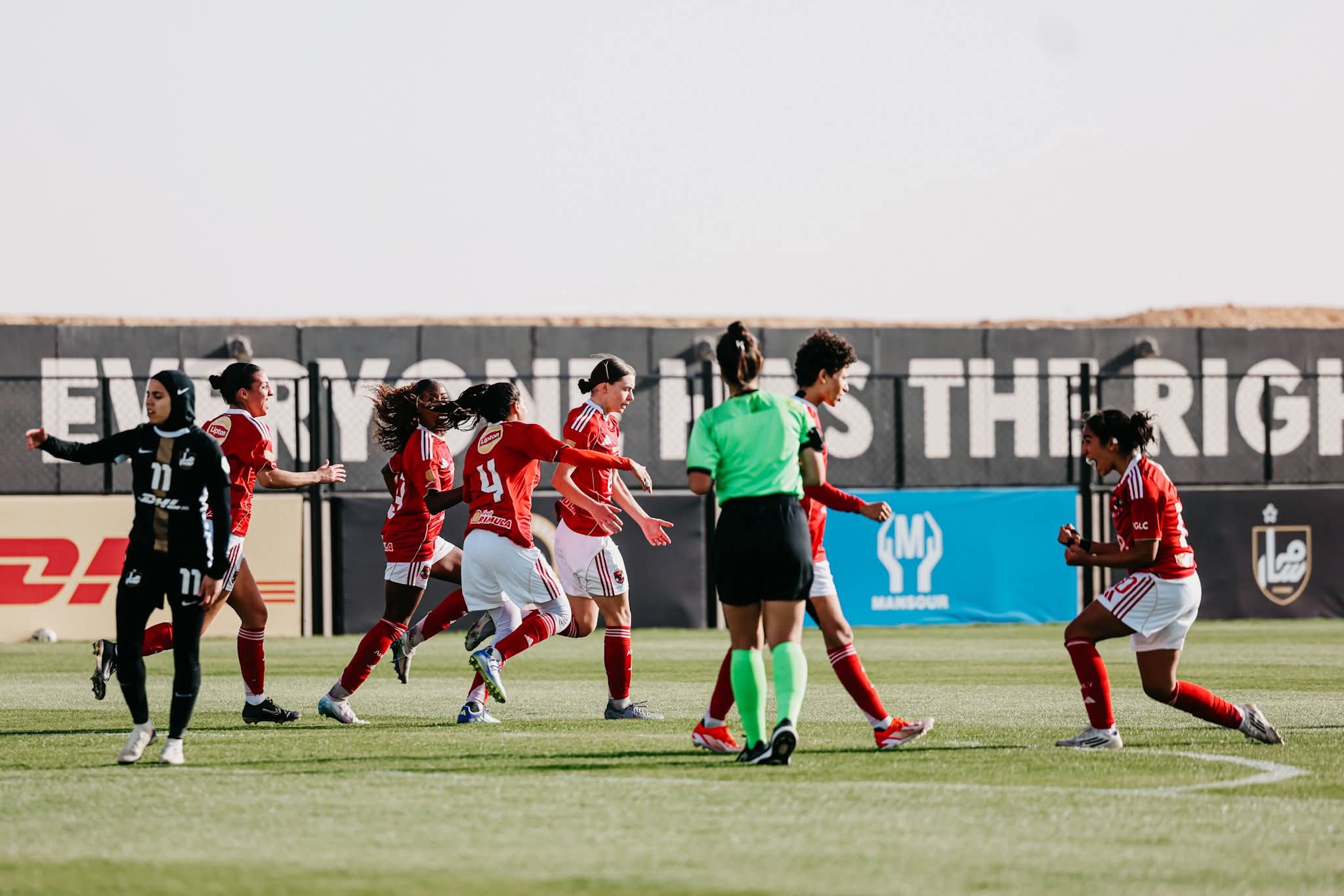 《كرة الأهلي النسائية》يتعادل مع مسار 2-2 في الدوري