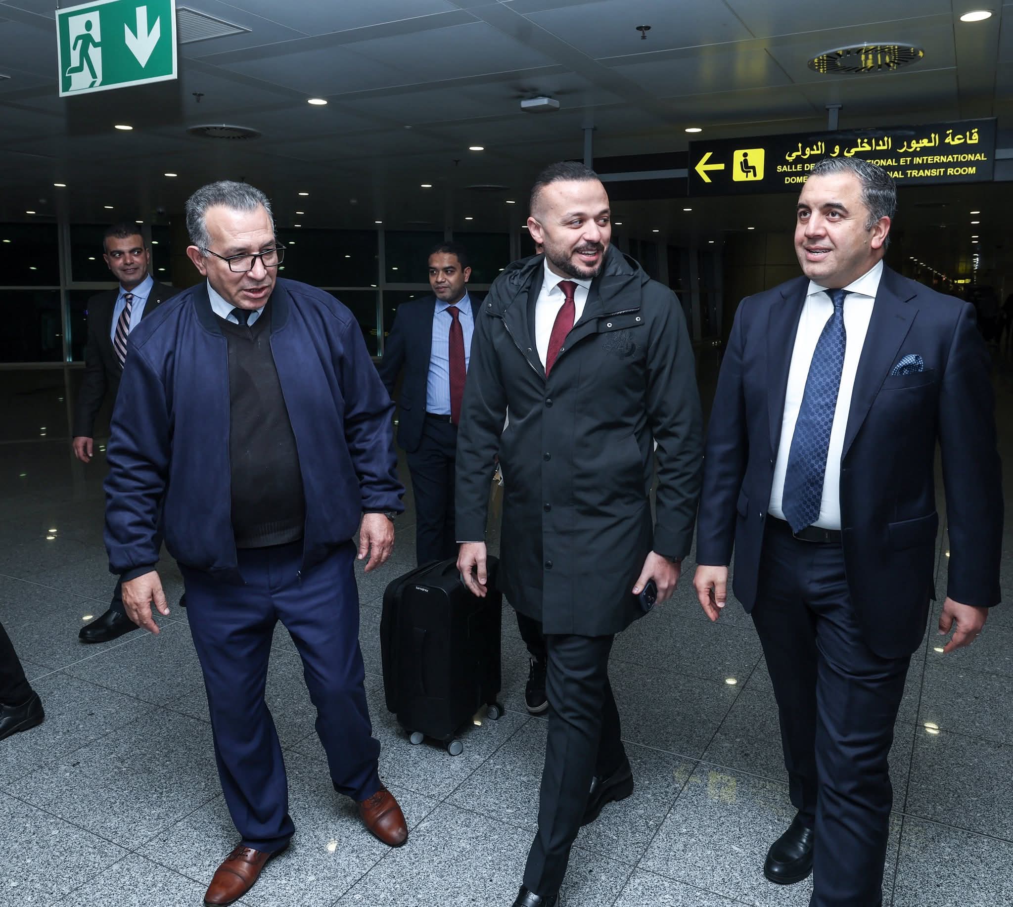 دوري أبطال إفريقيا| سفير مصر في الجزائر يستقبل بعثة الأهلي