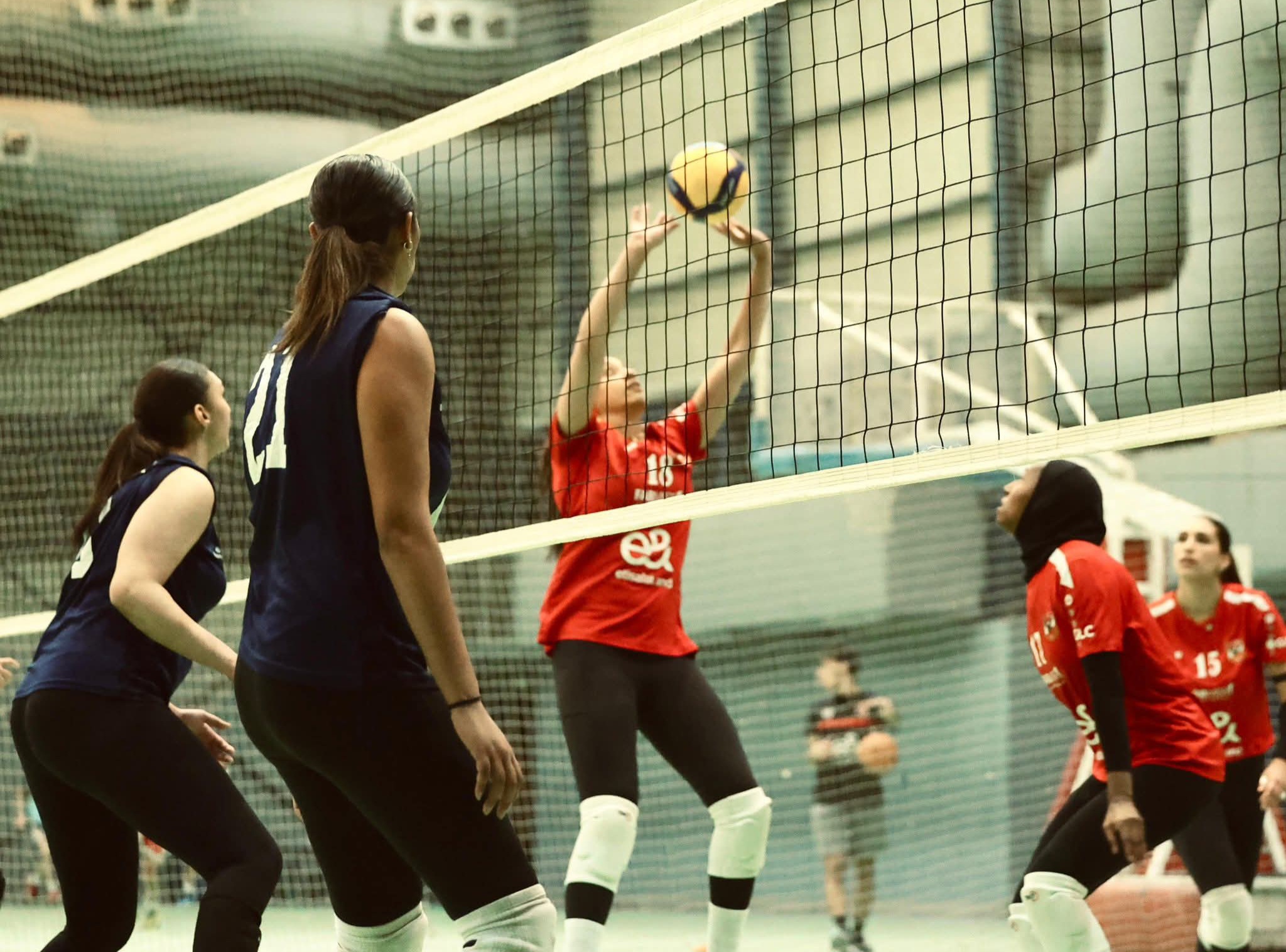 «سيدات طائرة الأهلي» يتأهل إلى ربع نهائي كأس مصر