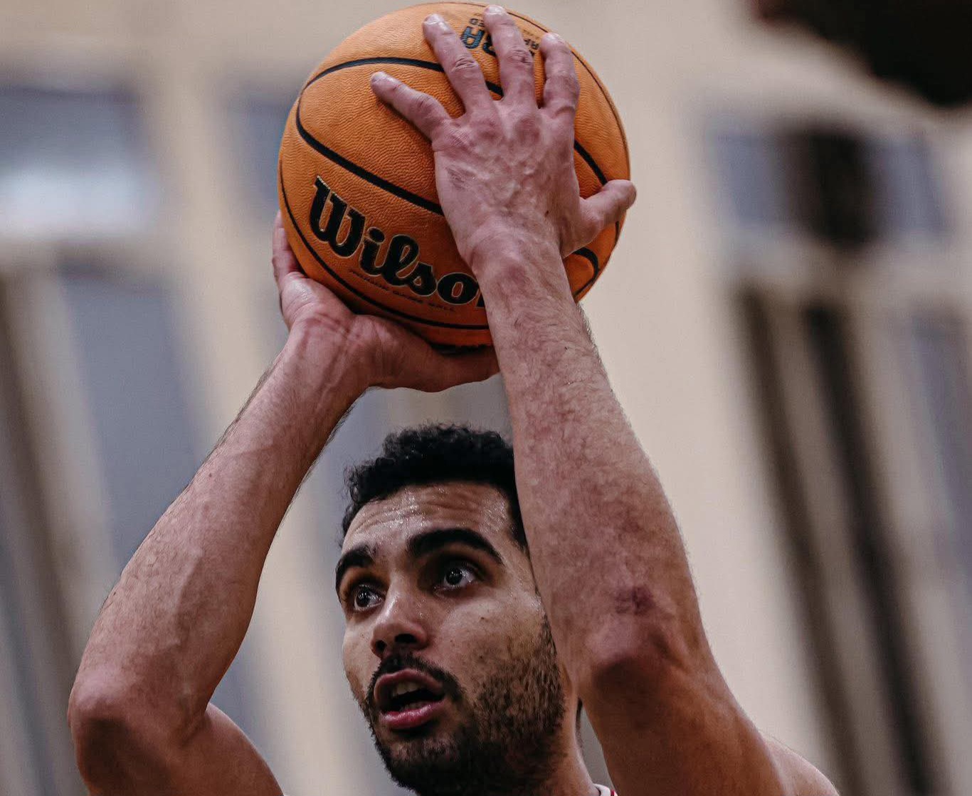 فريق الأهلي لكرة السلة يحتفل بالفوز