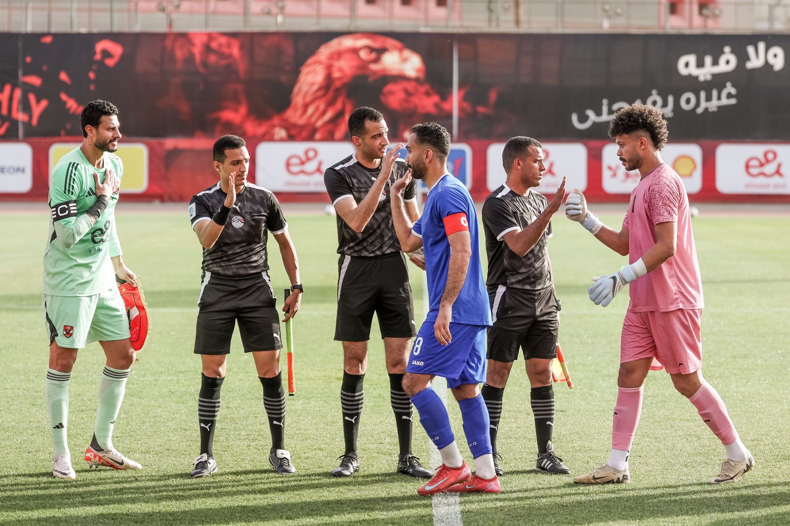 الأهلي يفوز على دلفي بثنائية نظيفة وديًّا