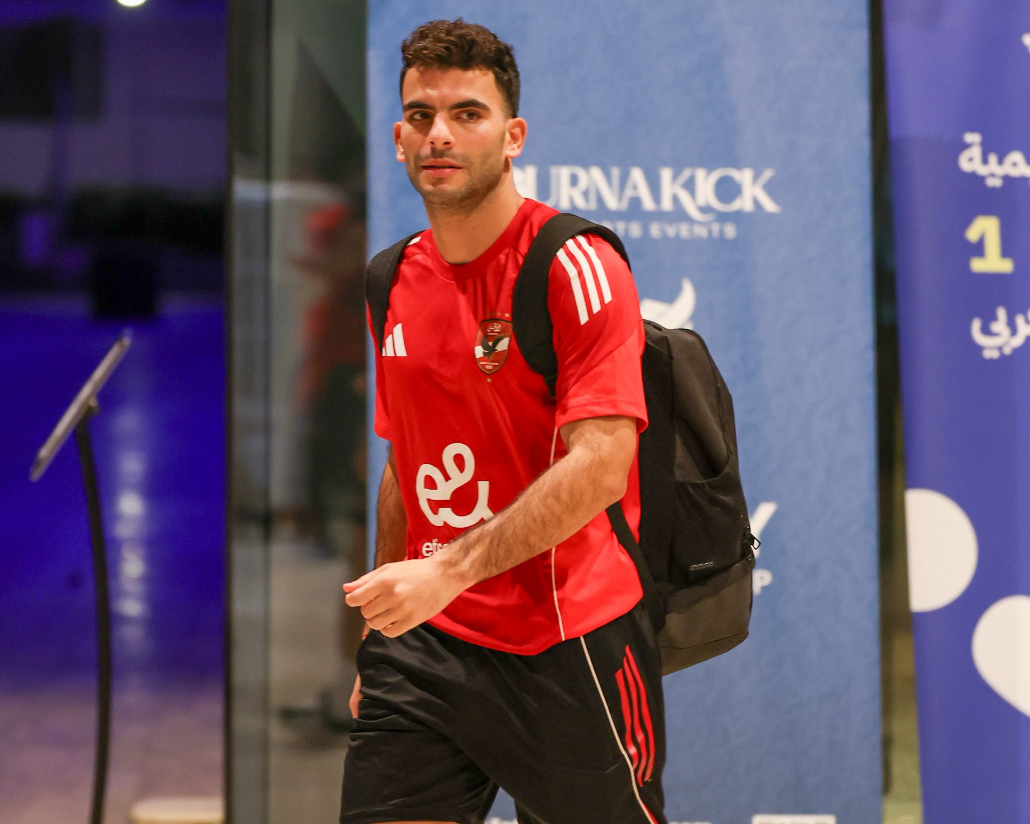 السوبر المصري| الأهلي يغادر فندق الإقامة متوجهًا إلى ملعب نهائي البطولة