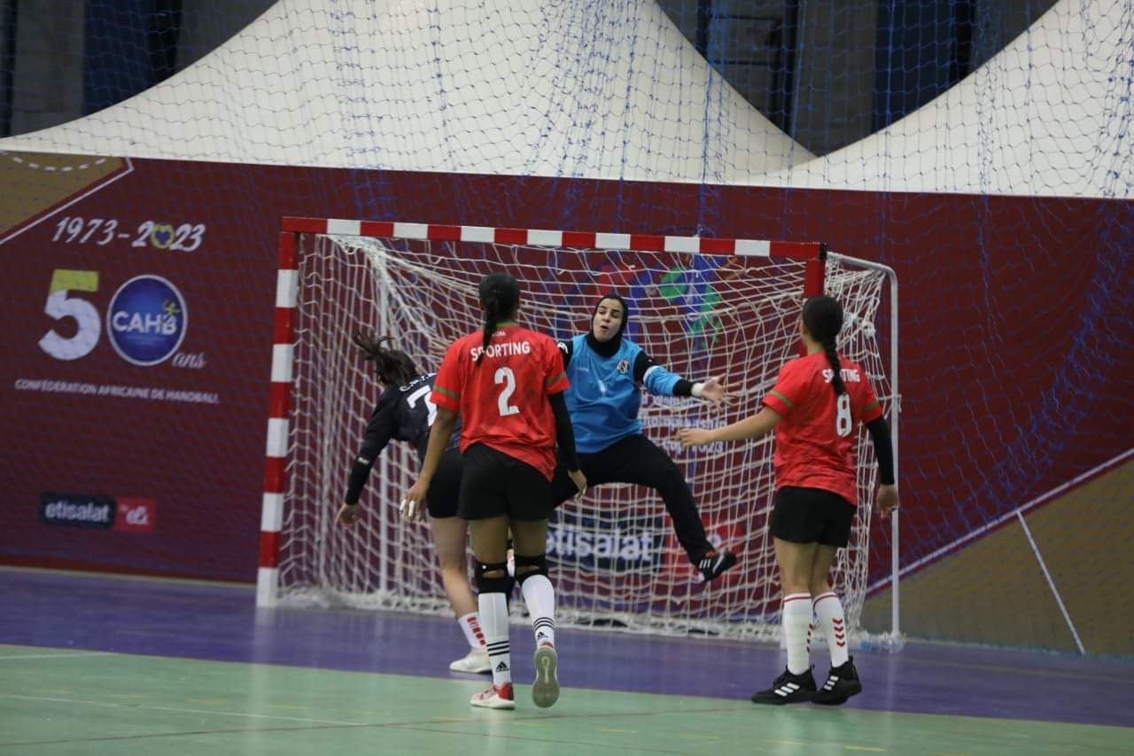 «سيدات يد مكنين» التونسي يفوز على سبورتنج ببطولة كأس الكؤوس الإفريقية