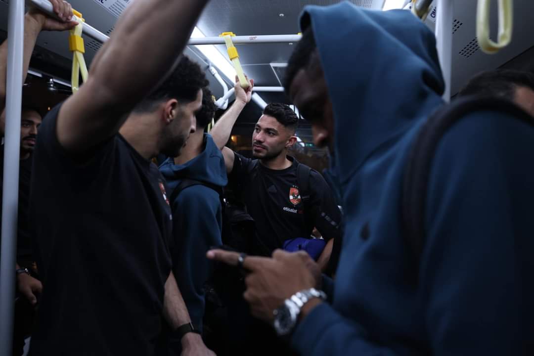 دوري أبطال إفريقيا| بعثة الأهلي تصل مطار تونس قرطاج استعدادًا لنهائي إفريقيا