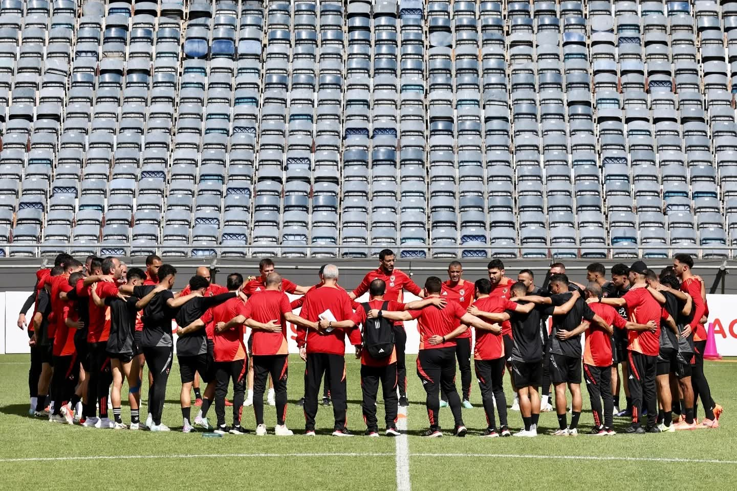 دوري أبطال إفريقيا| تعرّف على موعد تحرك الأهلي إلى استاد أورلاندو