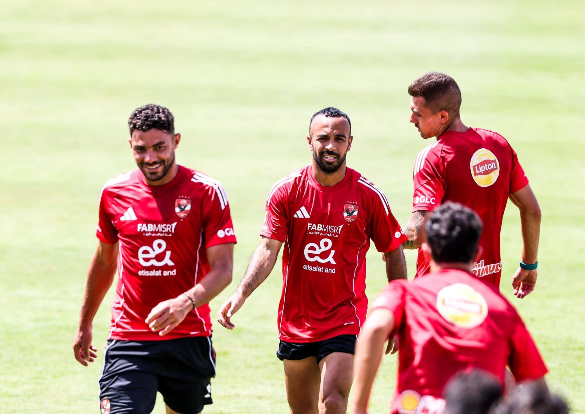 الفريق يواصل مرانه في تونس