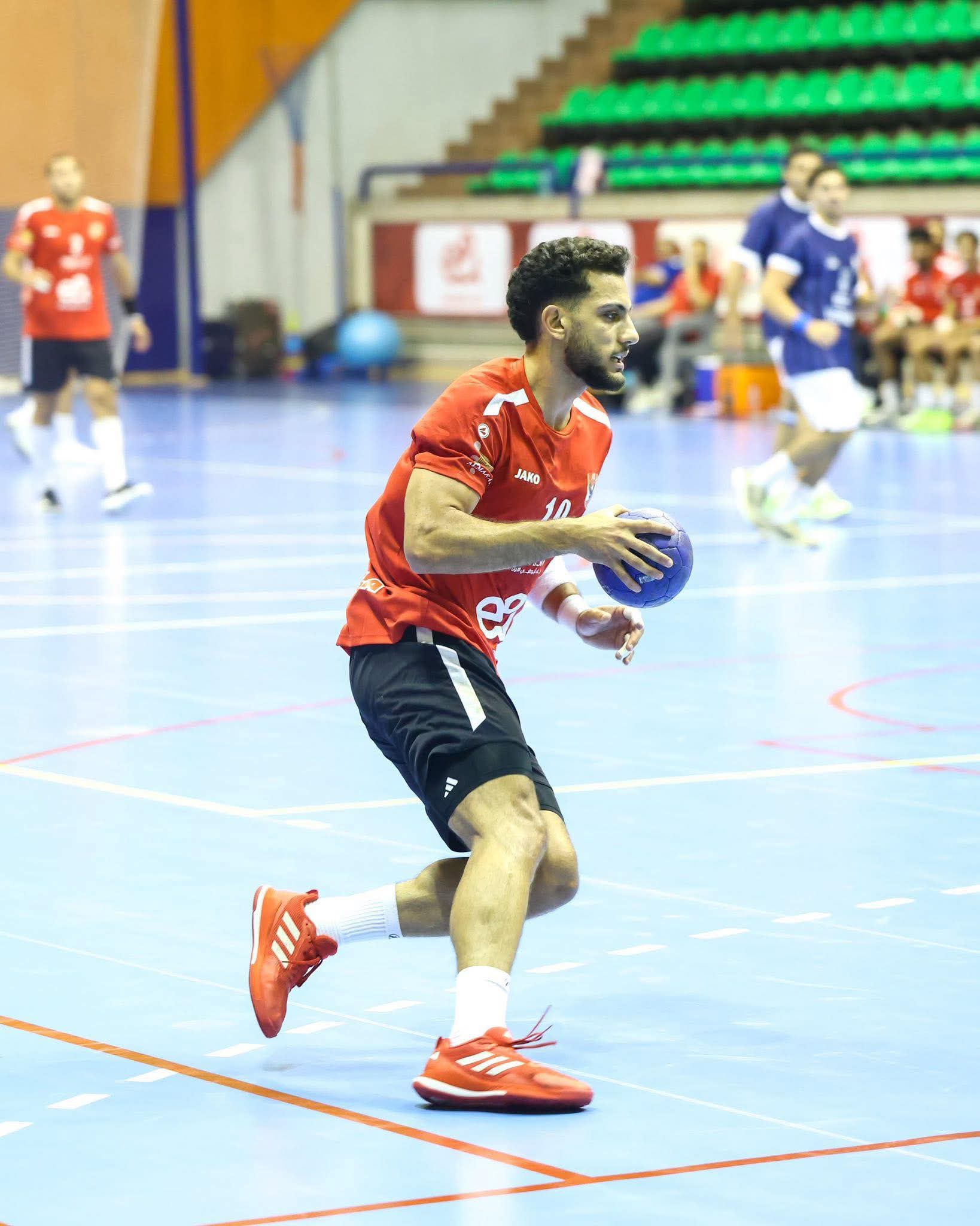 «رجال يد الأهلي» يفوز على القناة في دوري المحترفين