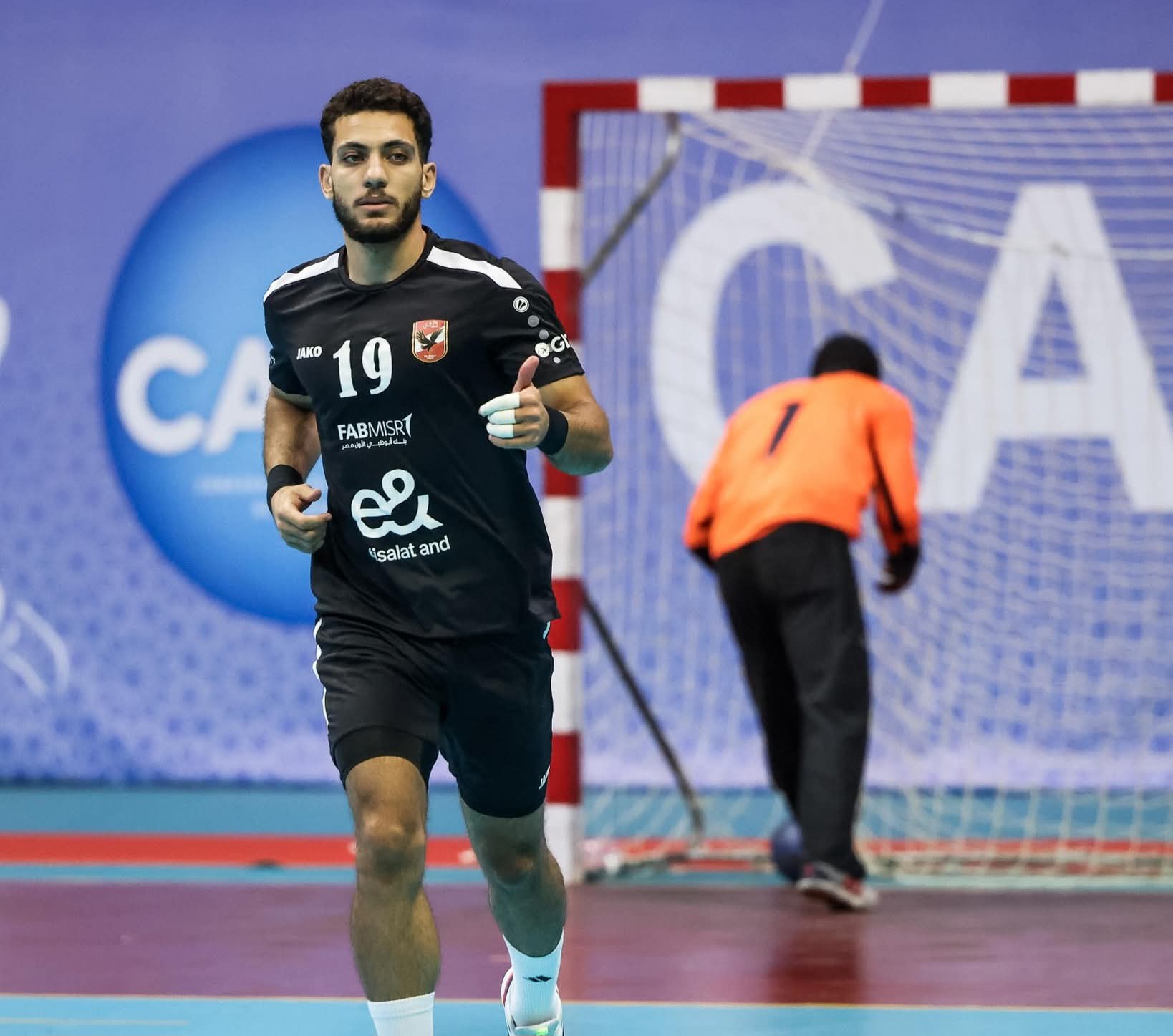 رجال يد الأهلي| عمر سامي: نطمح للفوز ببطولة إفريقيا للمرة الثالثة على التوالي