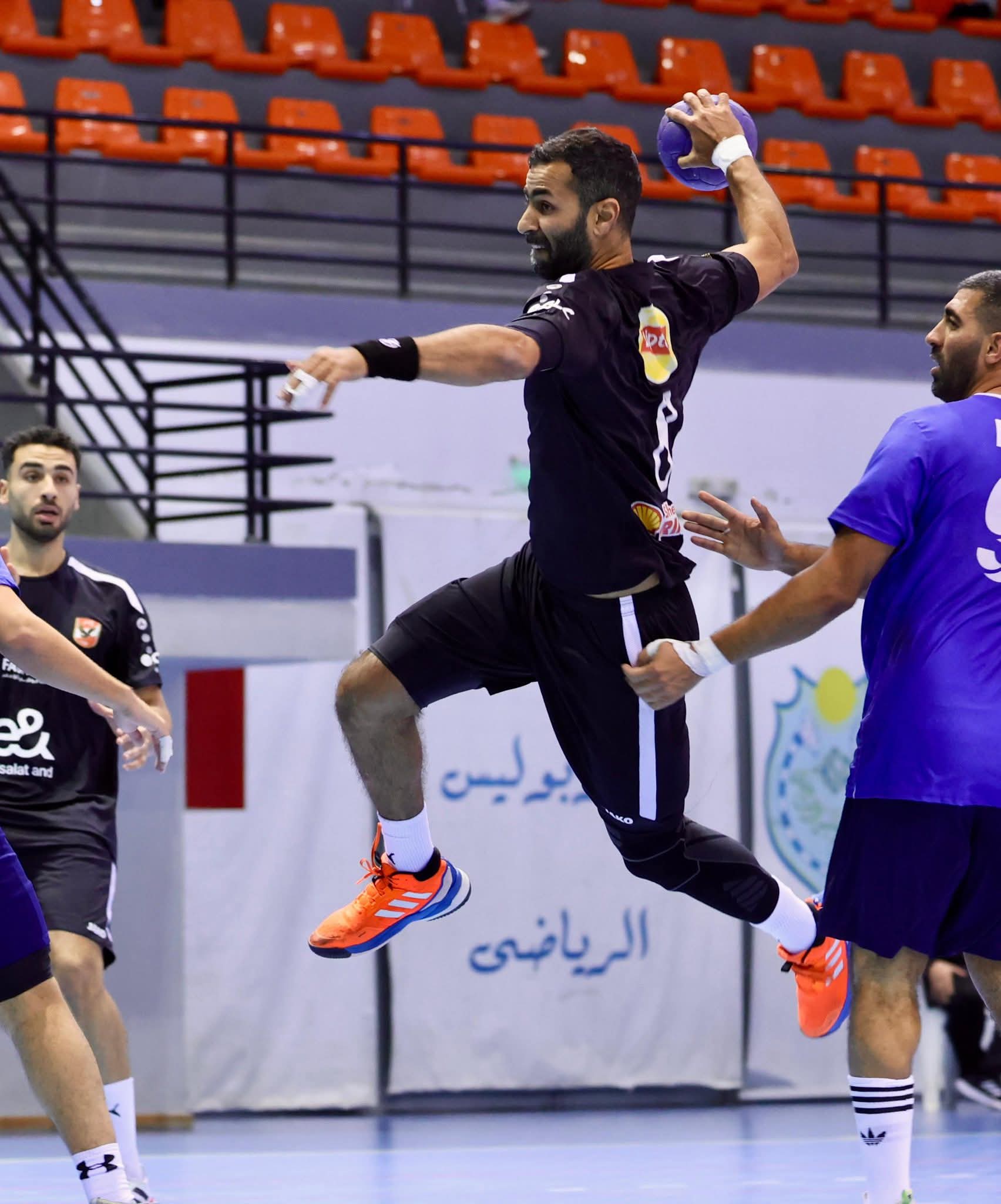 «رجال يد الأهلي» يفوز على هليوبوليس في بطولة الدوري