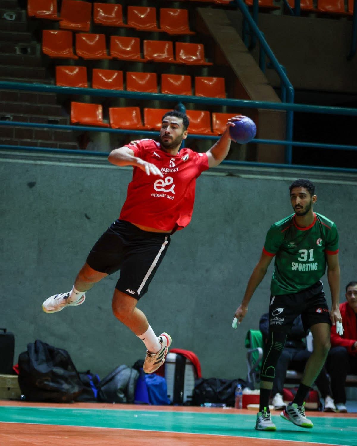 «رجال يد الأهلي» يفوز على سبورتنج في الدوري