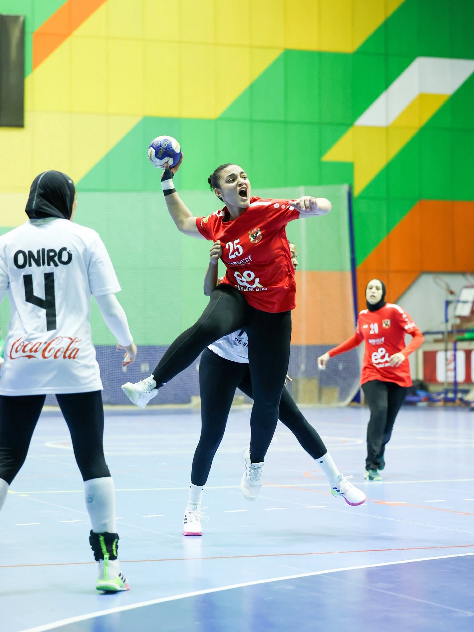 «سيدات يد الأهلي» يفوز على الزمالك في الدوري