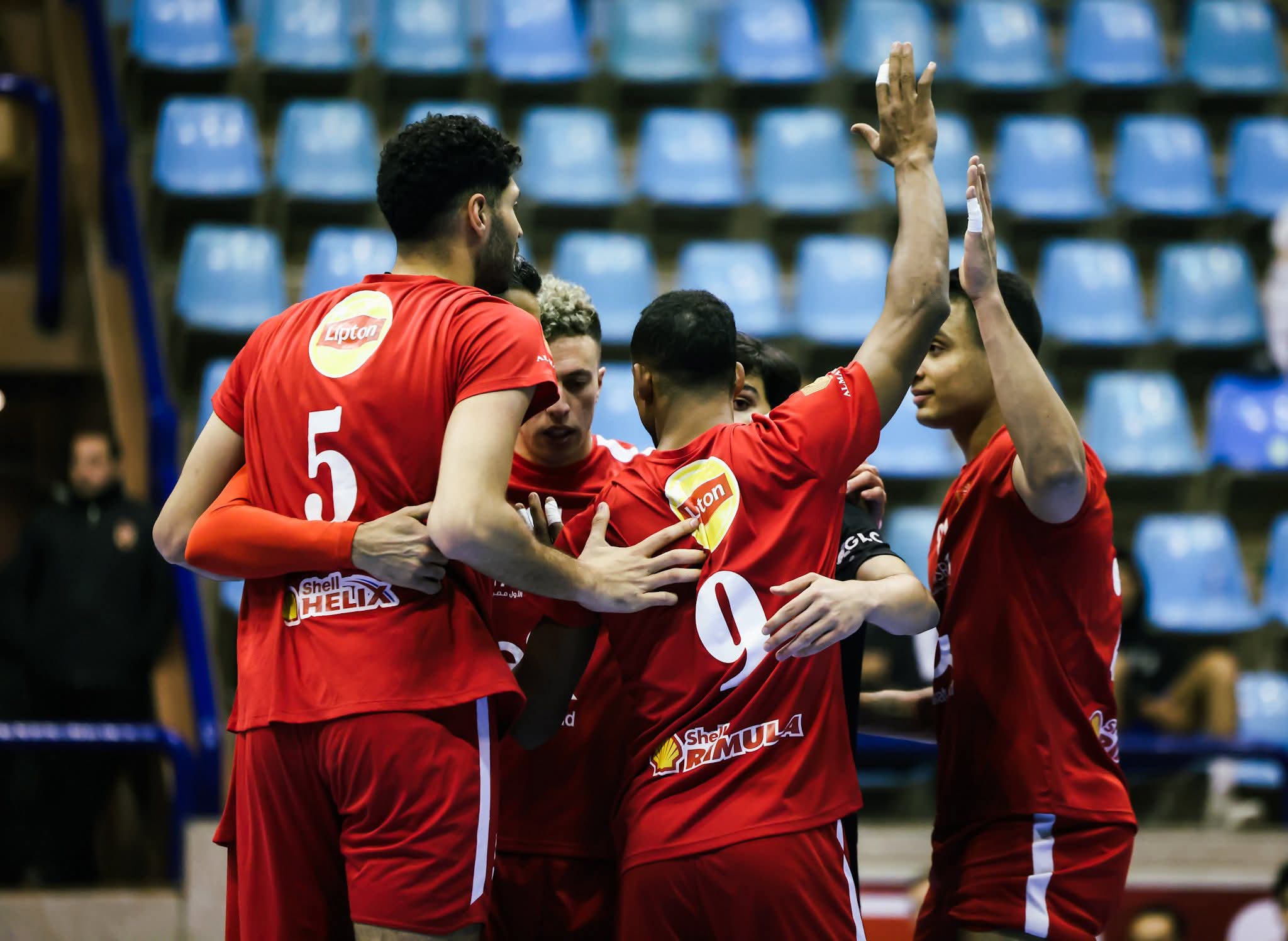 «رجال طائرة الأهلي» يواجه الطيران في دوري المرتبط