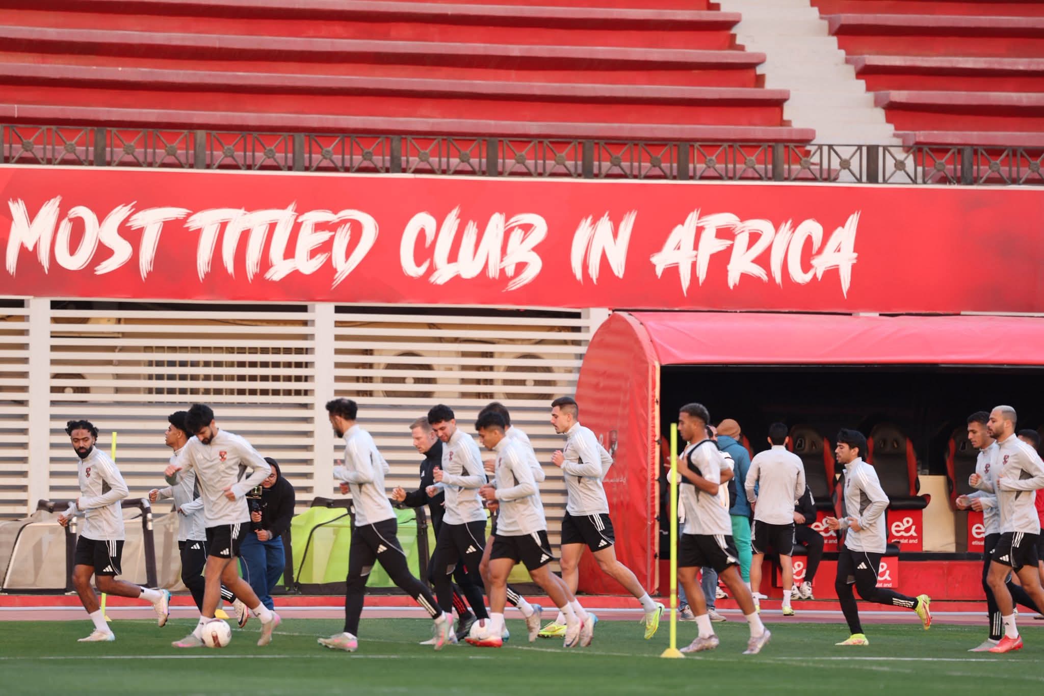 مران الأهلي| الفريق يختتم استعداداته لمباراة طلائع الجيش