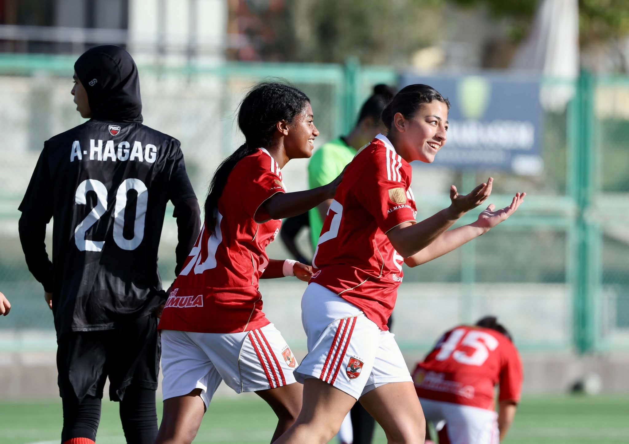 كرة القدم النسائية| الأهلي يتأهل لنصف نهائي كأس مصر بعد الفوز بخماسية على بالم هيلز