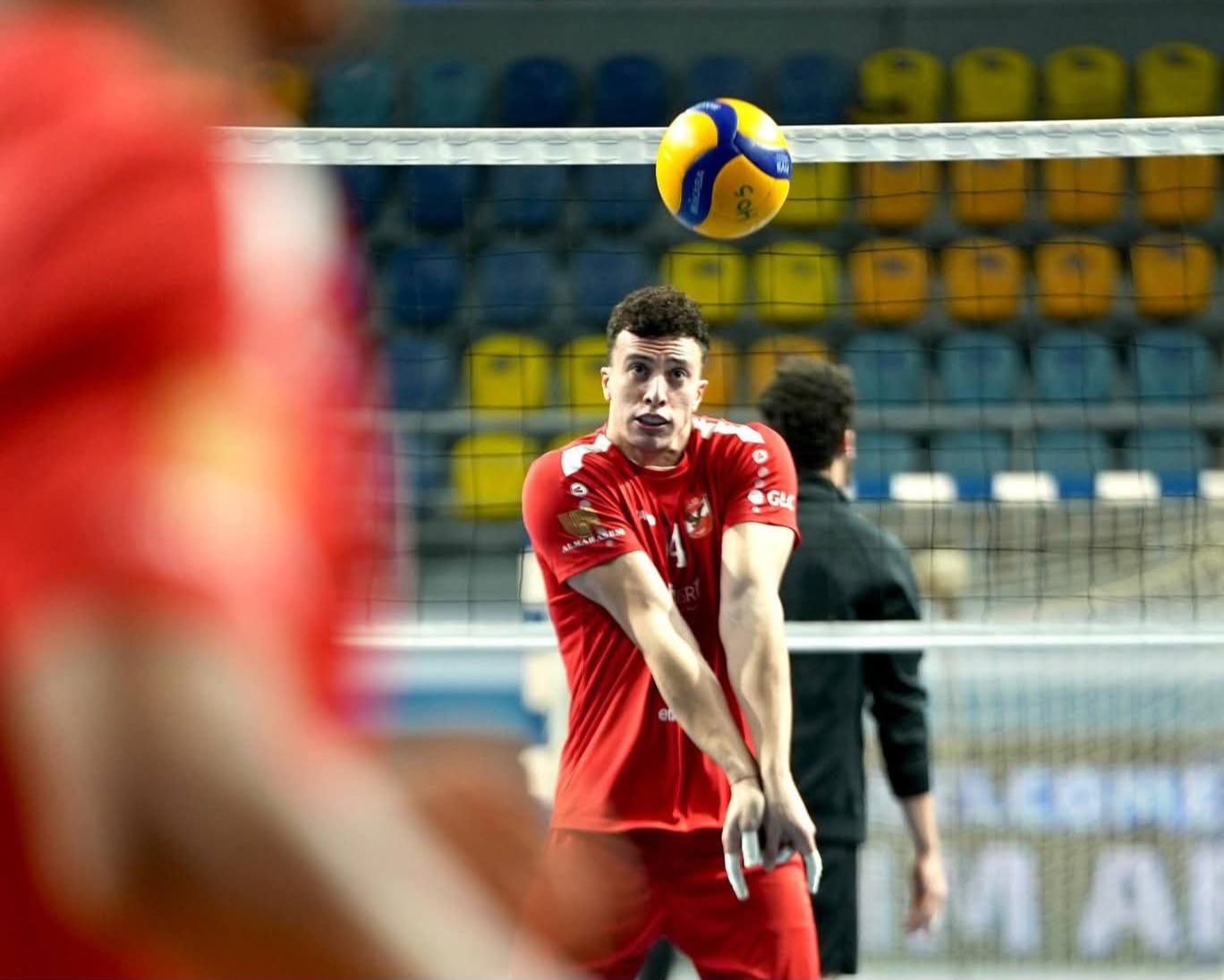 «رجال طائرة الأهلي»| سيف عابد يجري أشعة بعد إصابته أمام الزمالك