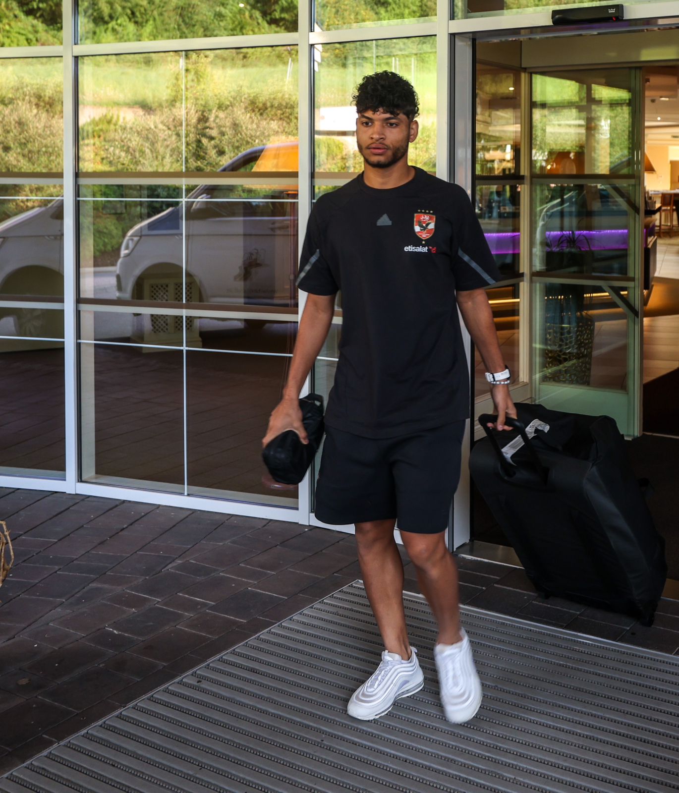 «ثلاثي الأهلي» يغادر النمسا للانضمام لمعسكر المنتخب الأولمبي