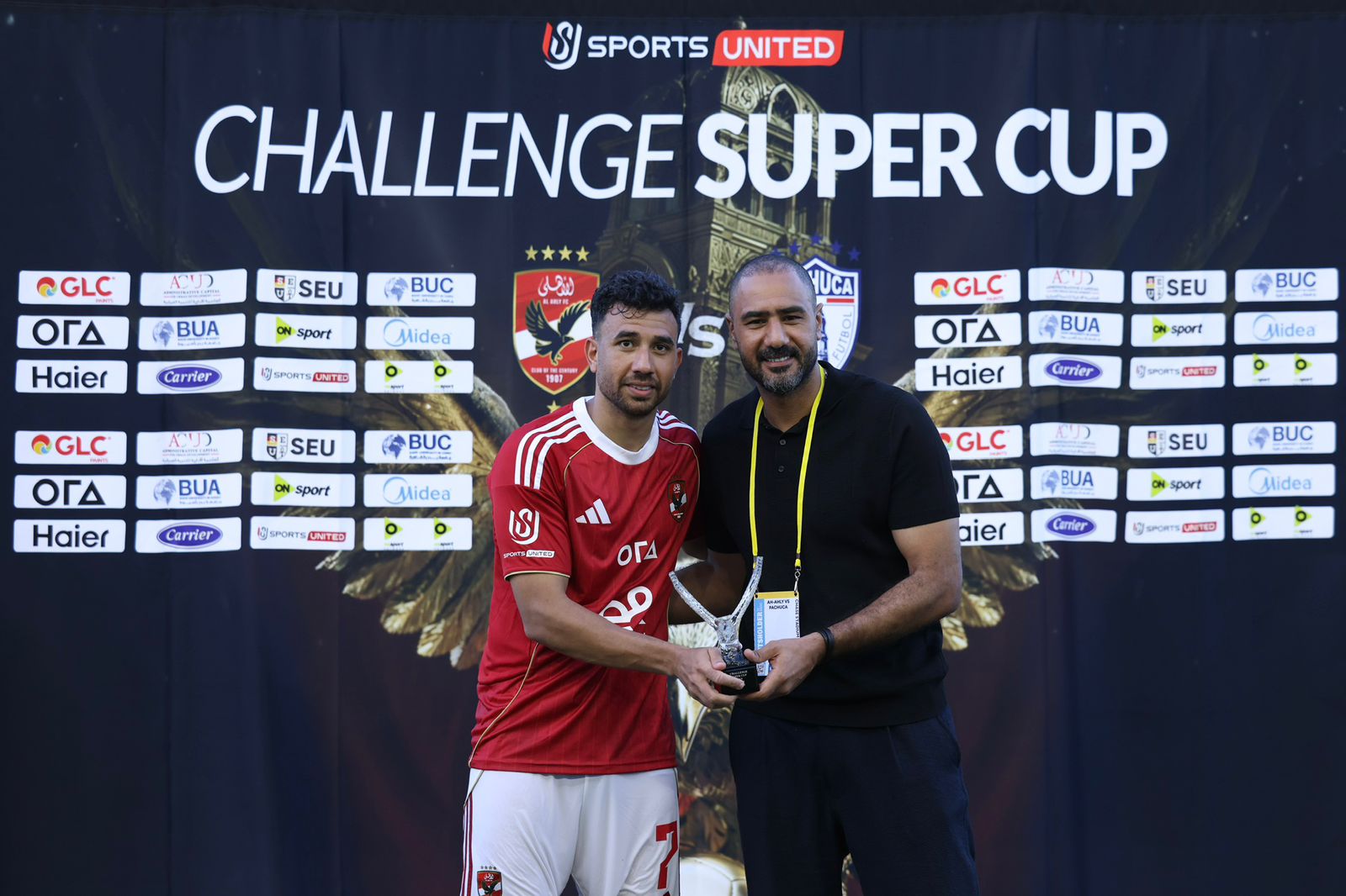 Trezeguet remporte le prix du meilleur joueur du match contre Pachuca