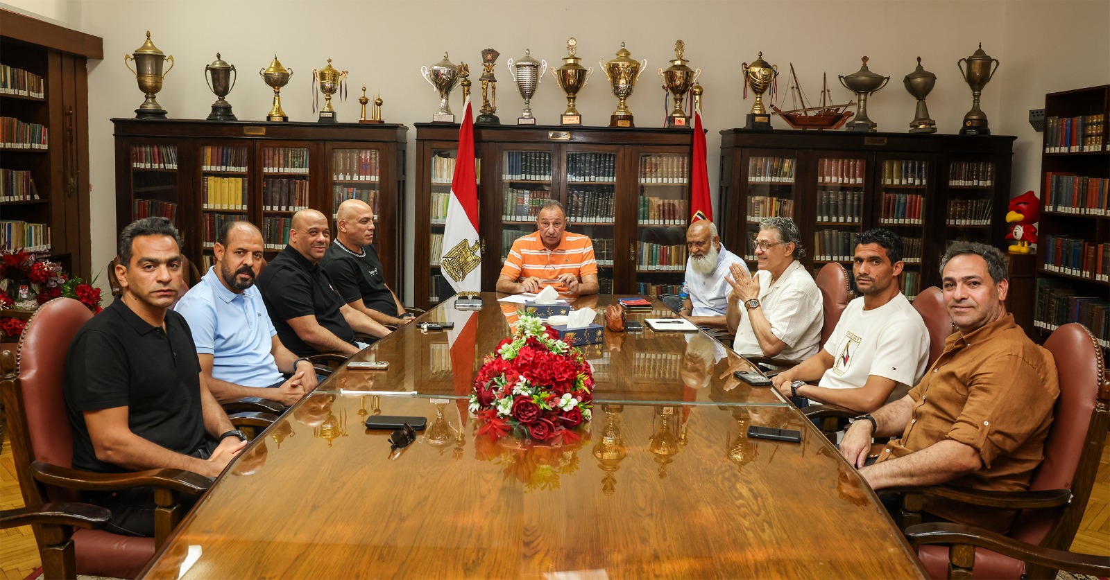 El-Khatib réunit le staff technique et la commission de planification