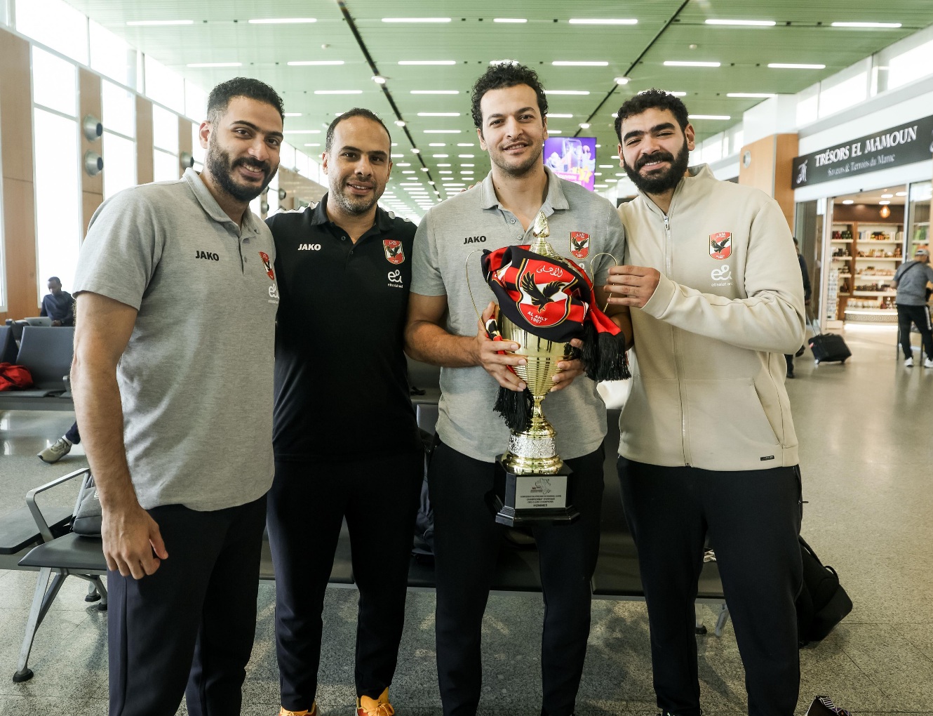 بعثة «يد الأهلي» تغادر المغرب بكأس إفريقيا