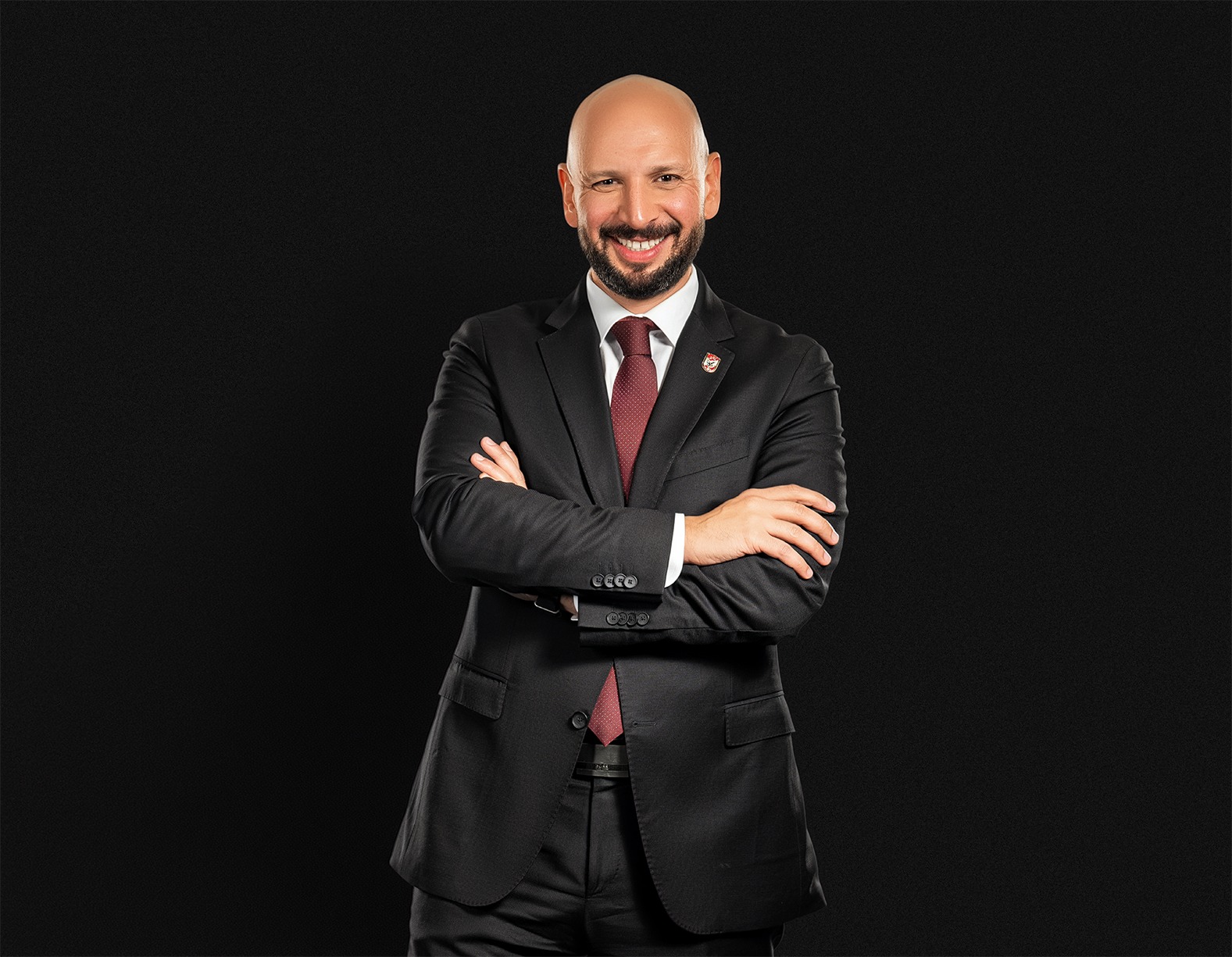 حازم هلال يتولى متابعة مشروع استاد الأهلي