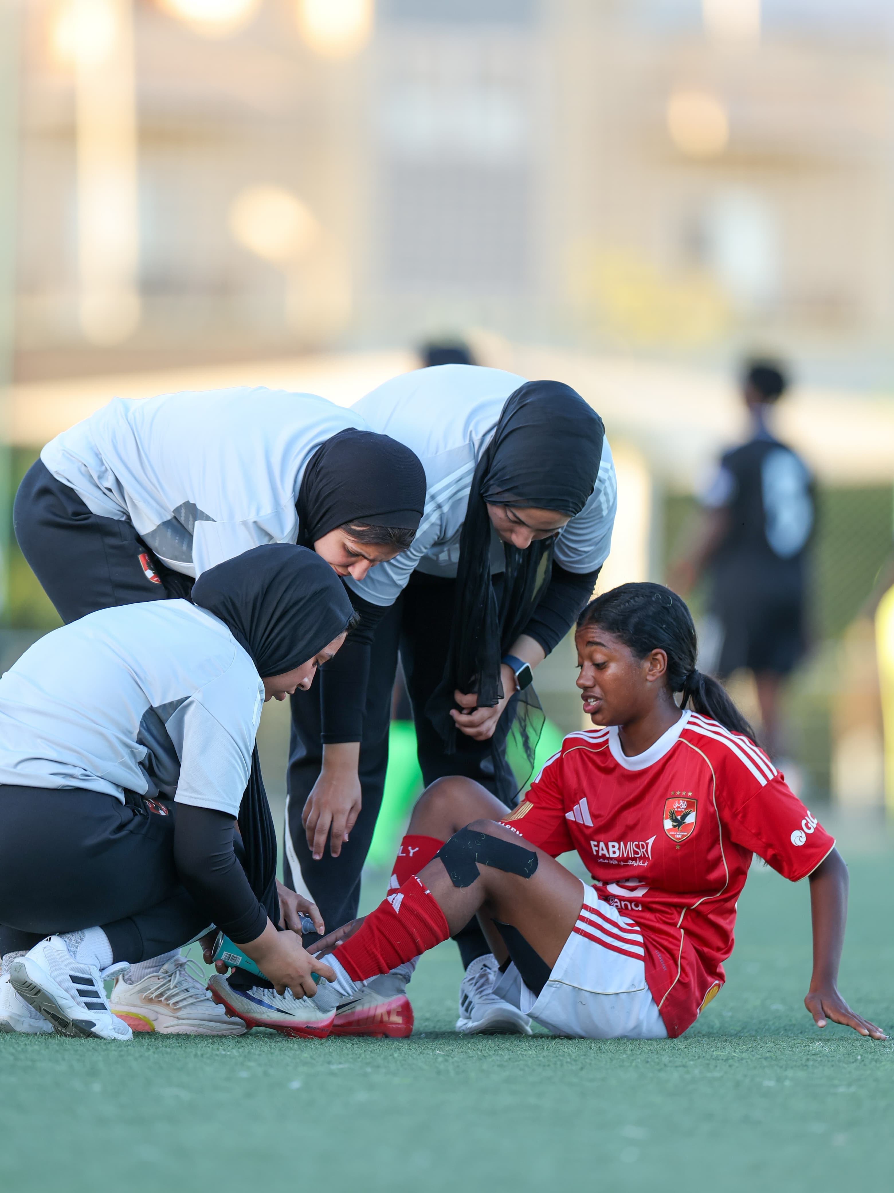 كرة القدم النسائية| طبيبة الأهلي تكشف تفاصيل إصابة إيمان حسن وأشرقت عادل