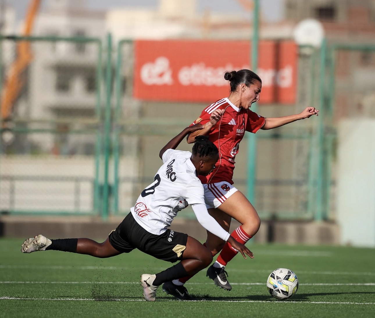 كرة القدم النسائية| الأهلي يفوز على الزمالك بخمسة أهداف في الدوري