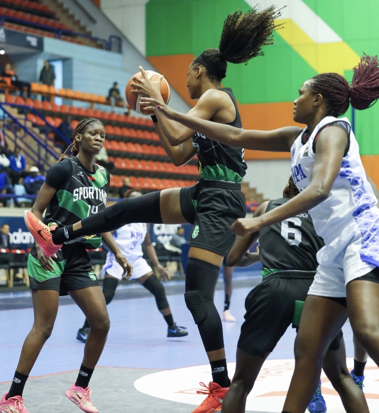 بطولة إفريقيا لسيدات السلة| سبورتنج لواندا الأنجولي يفوز على هيئة الموانئ الكيني ويحصد المركز الخامس