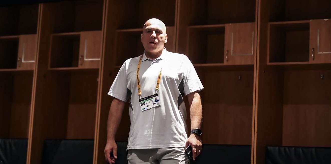 Mohamed Youssef rend visite à Emam Ashour à l’hôpital