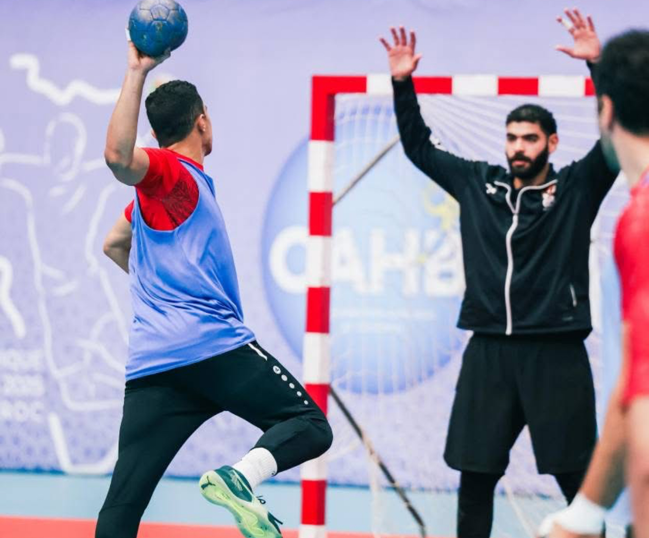 «رجال يد الأهلي» يتدرب استعدادًا لمباراة البوليس الرواندي