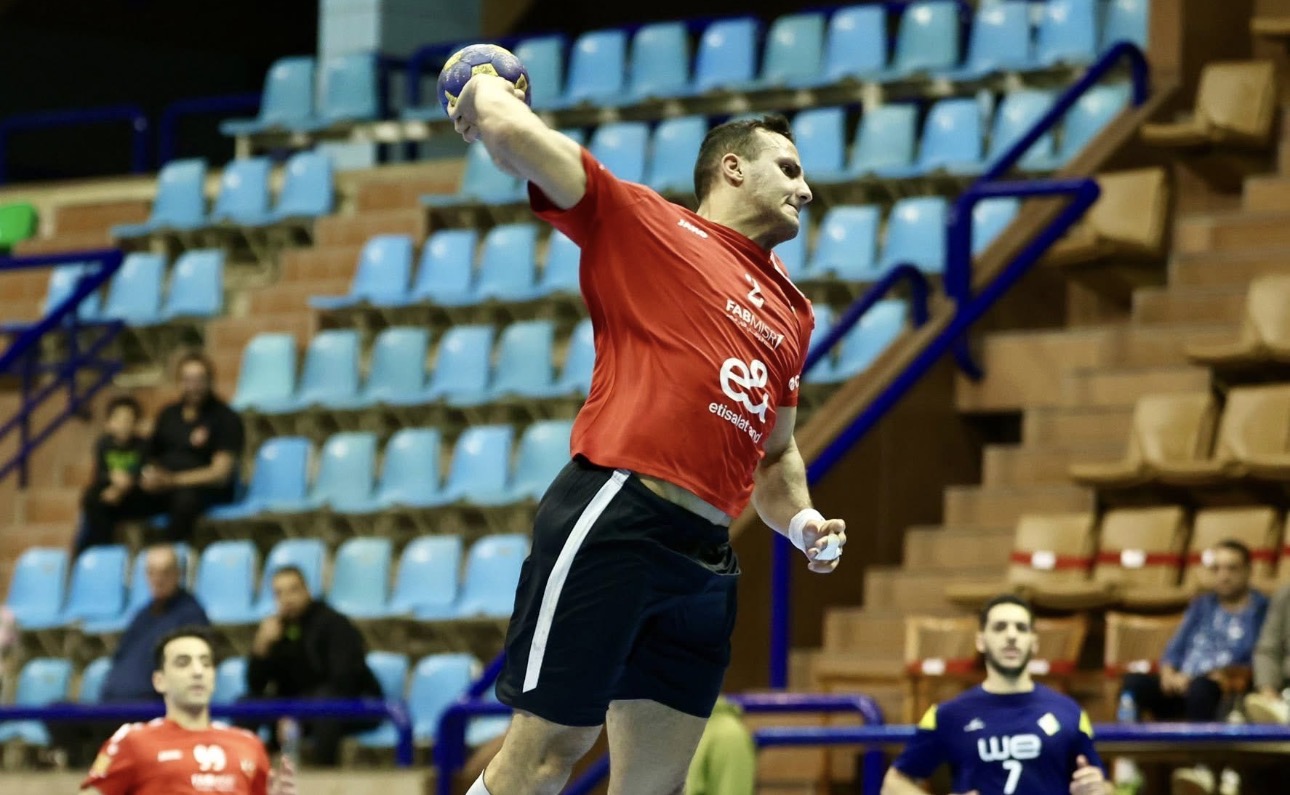 «رجال يد الأهلي» يفوز على الجزيرة في الدوري