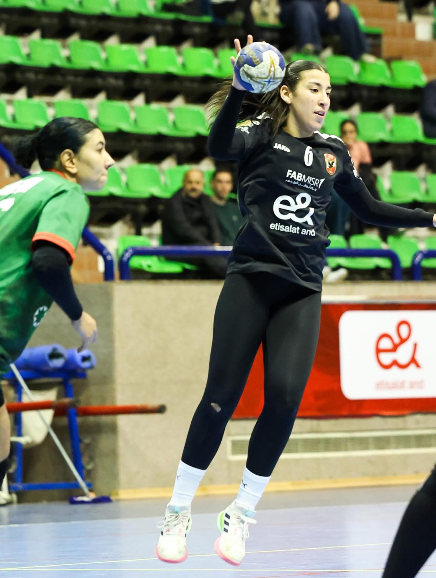 «سيدات يد الأهلي» يتعادل مع الجزيرة في الدوري