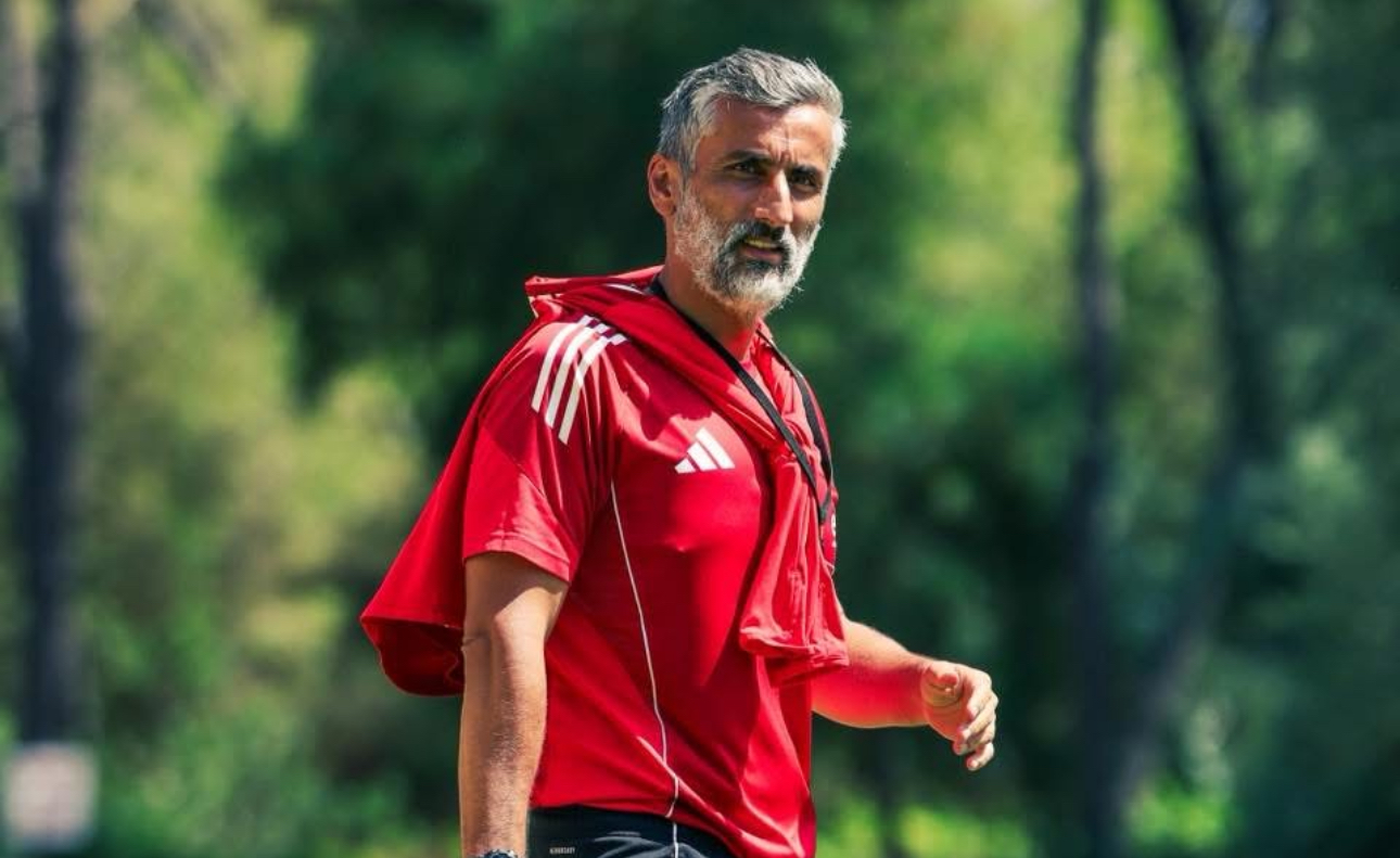 Riveiro annonce la composition d’Al Ahly pour le match contre Pyramids