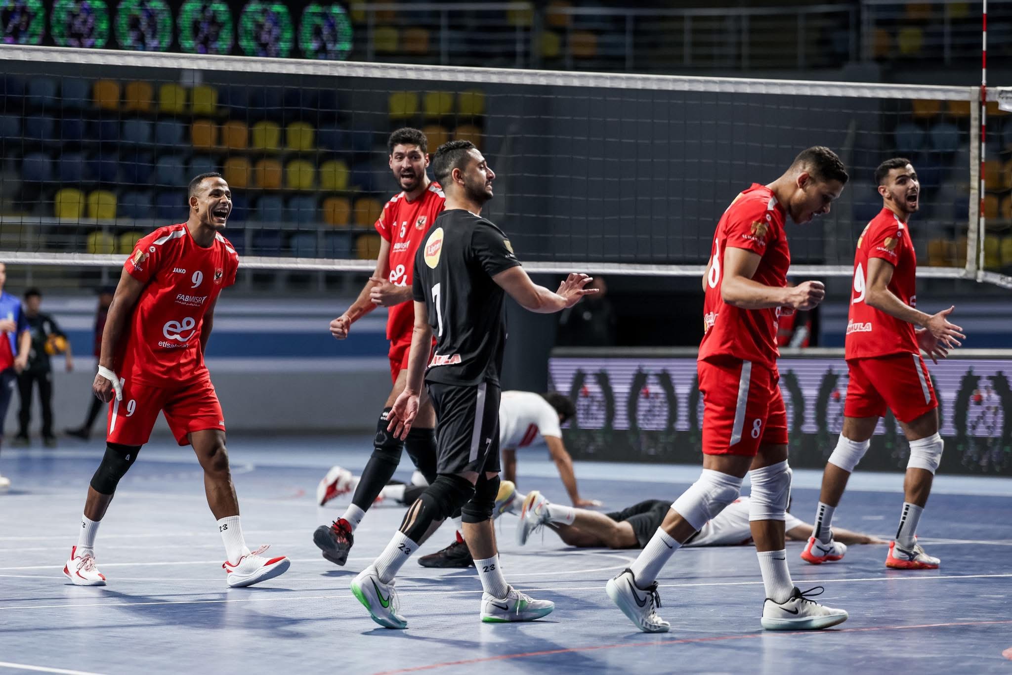 رجال طائرة الأهلي» يتوج ببطولة كأس مصر بالفوز على الزمالك