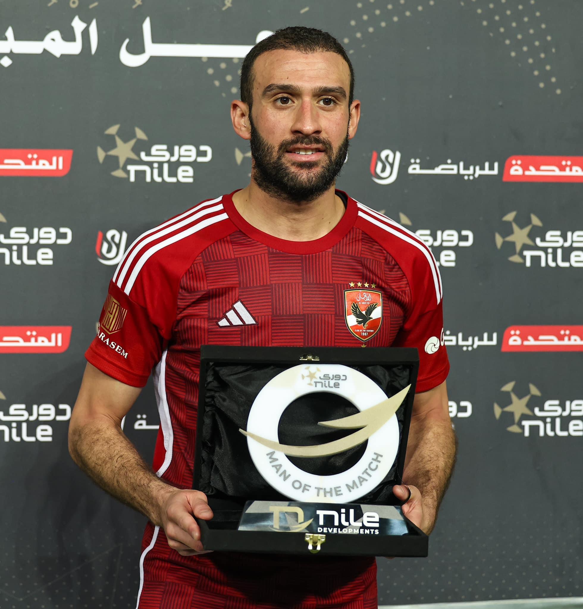الدوري الممتاز| عمر كمال يفوز بجائزة رجل مباراة الأهلي والاتحاد
