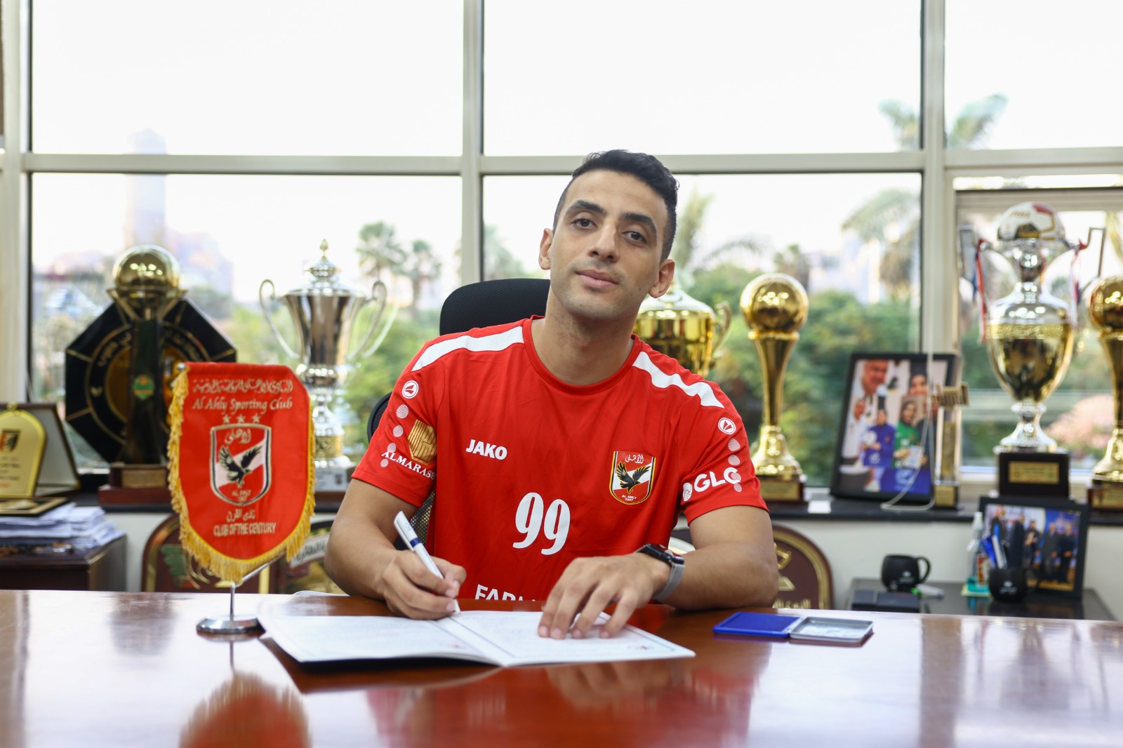 الأهلي يتعاقد مع أحمد عوض لتدعيم «رجال اليد»