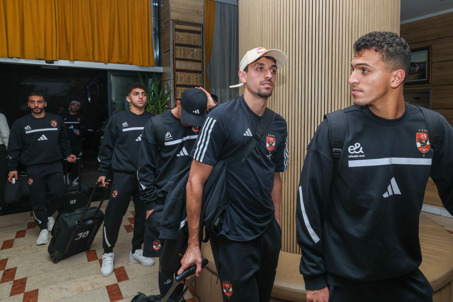 دوري أبطال إفريقيا| بعثة الأهلي تصل فندق الإقامة في الجزائر